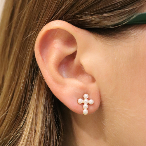 Pave Pyramid Studs – Accessory Concierge