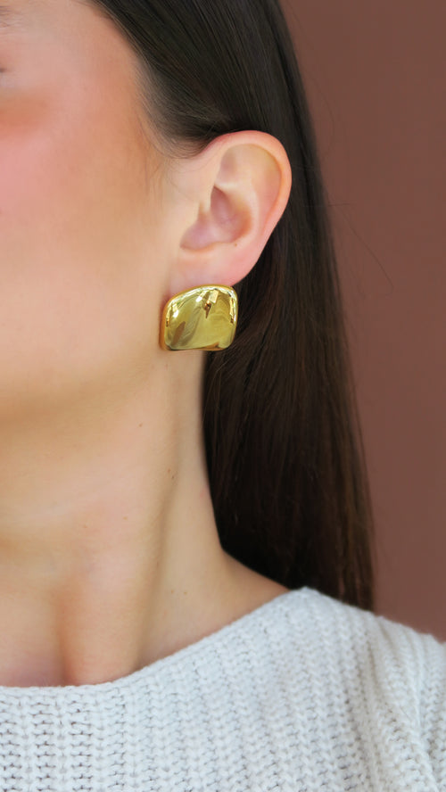 Maeve Studs