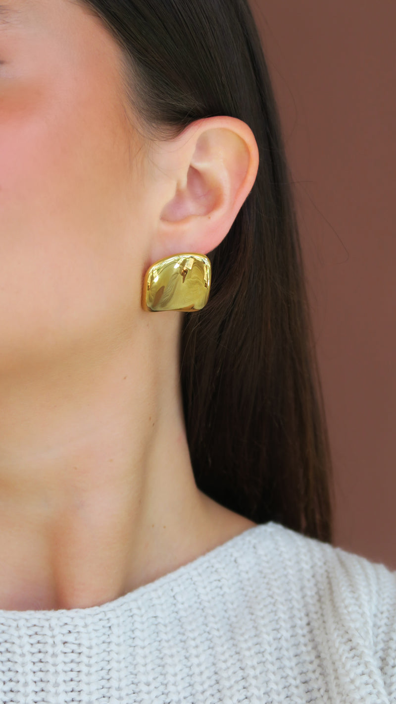Maeve Studs