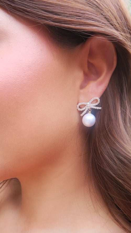 Lucile Pearl and Bow Drop