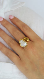 Abstract Pearl Ring