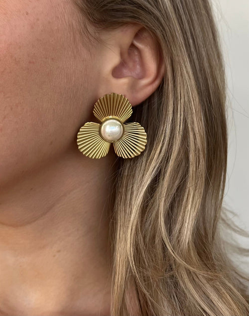 Petals and Pearl Studs