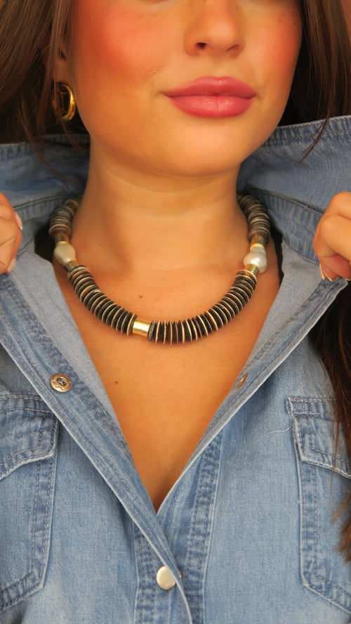 Capri Pearl Collar - Black Wood
