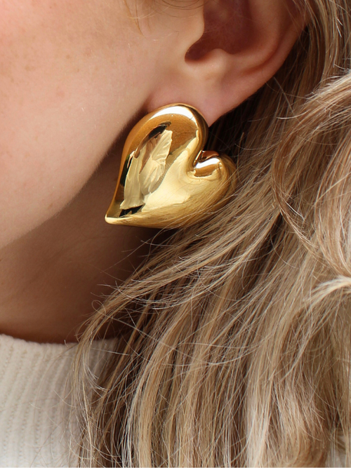 Necklaces, Bracelets, Earrings, Scarves, Clutches and More Accessory